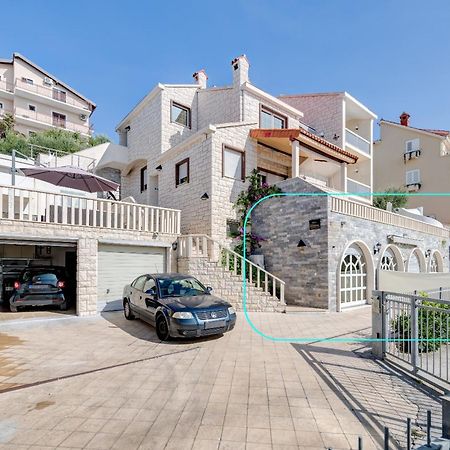 Apartments With Pool Vrdoljak Omiš Extérieur photo