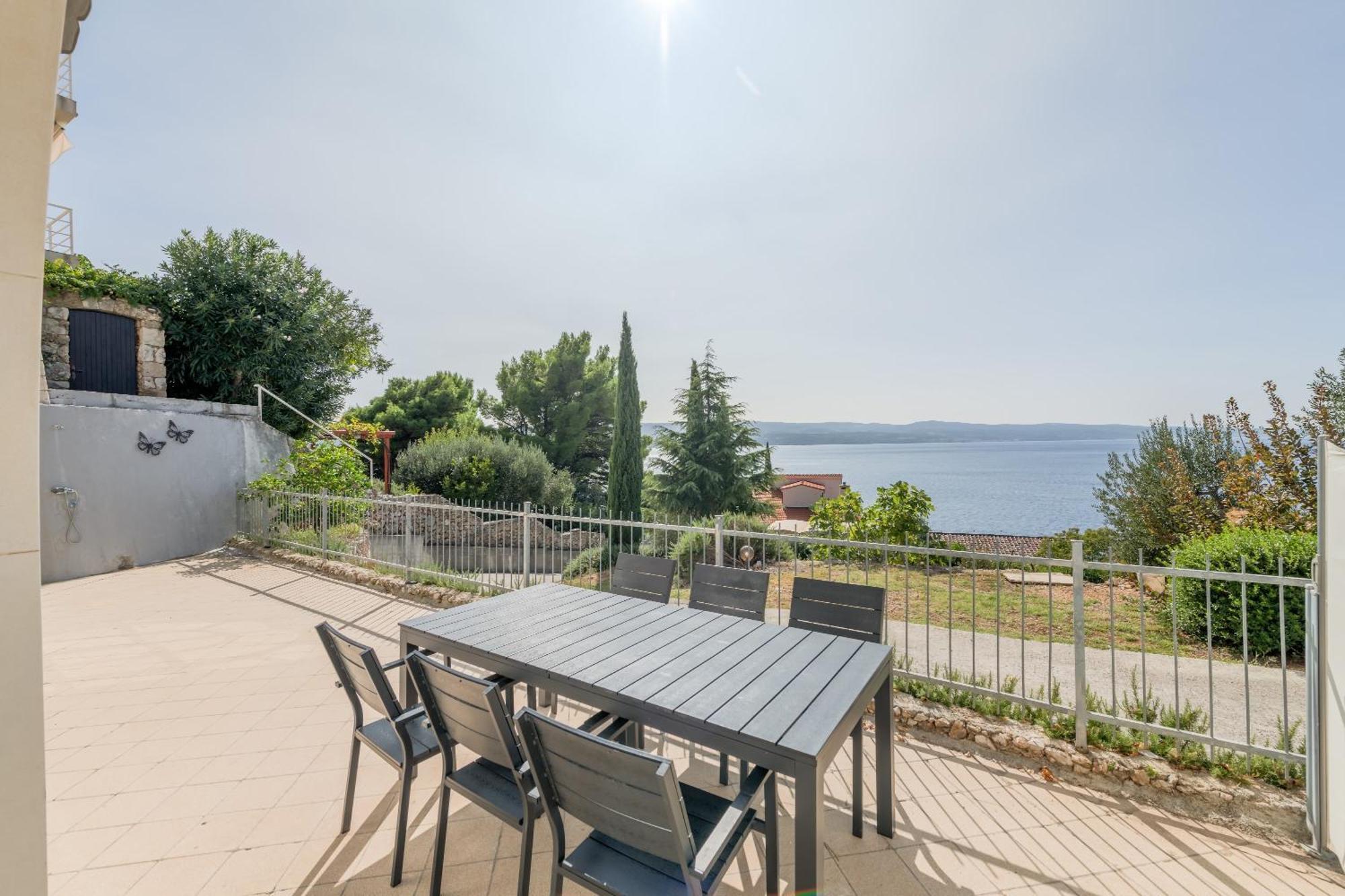 Apartments With Pool Vrdoljak Omiš Chambre photo
