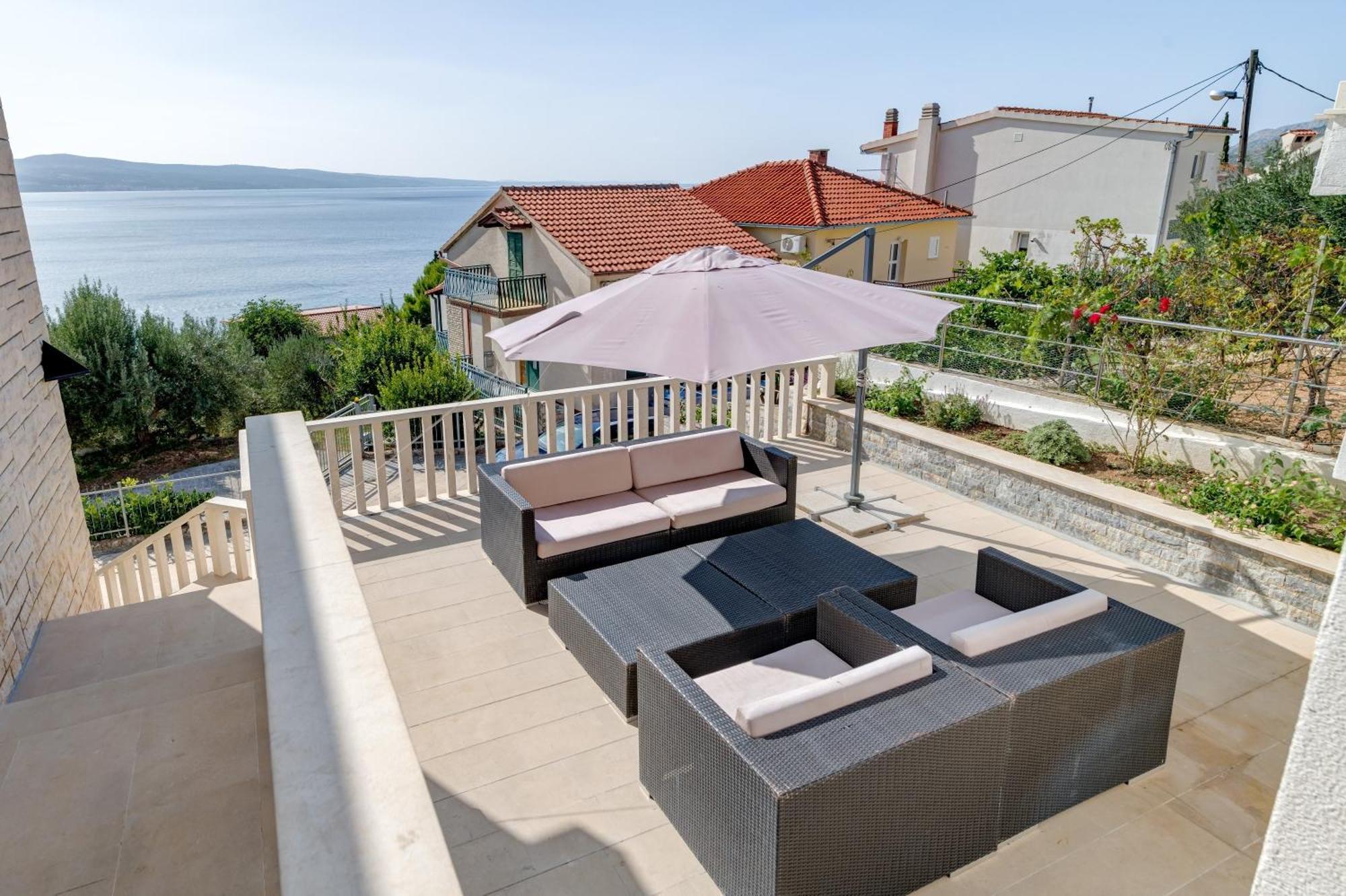 Apartments With Pool Vrdoljak Omiš Chambre photo