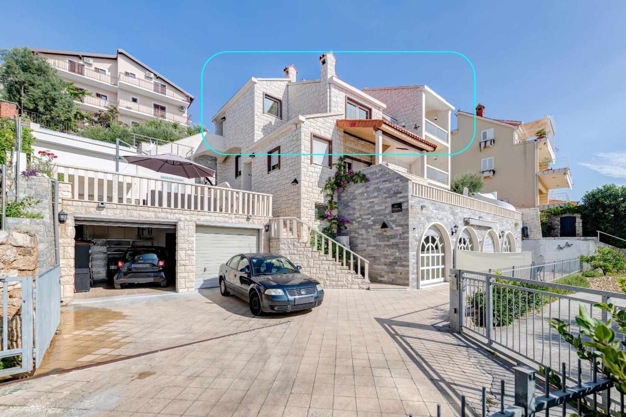 Apartments With Pool Vrdoljak Omiš Extérieur photo