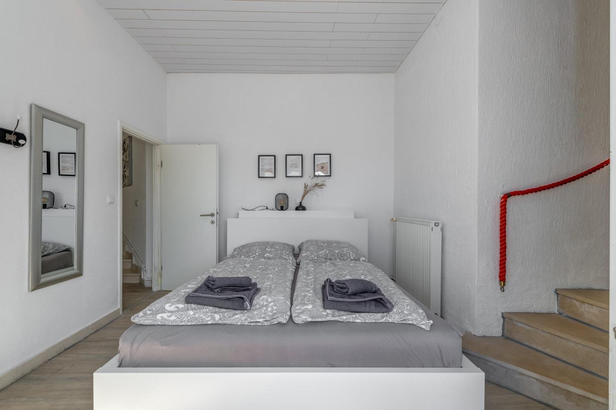 Apartments With Pool Vrdoljak Omiš Chambre photo