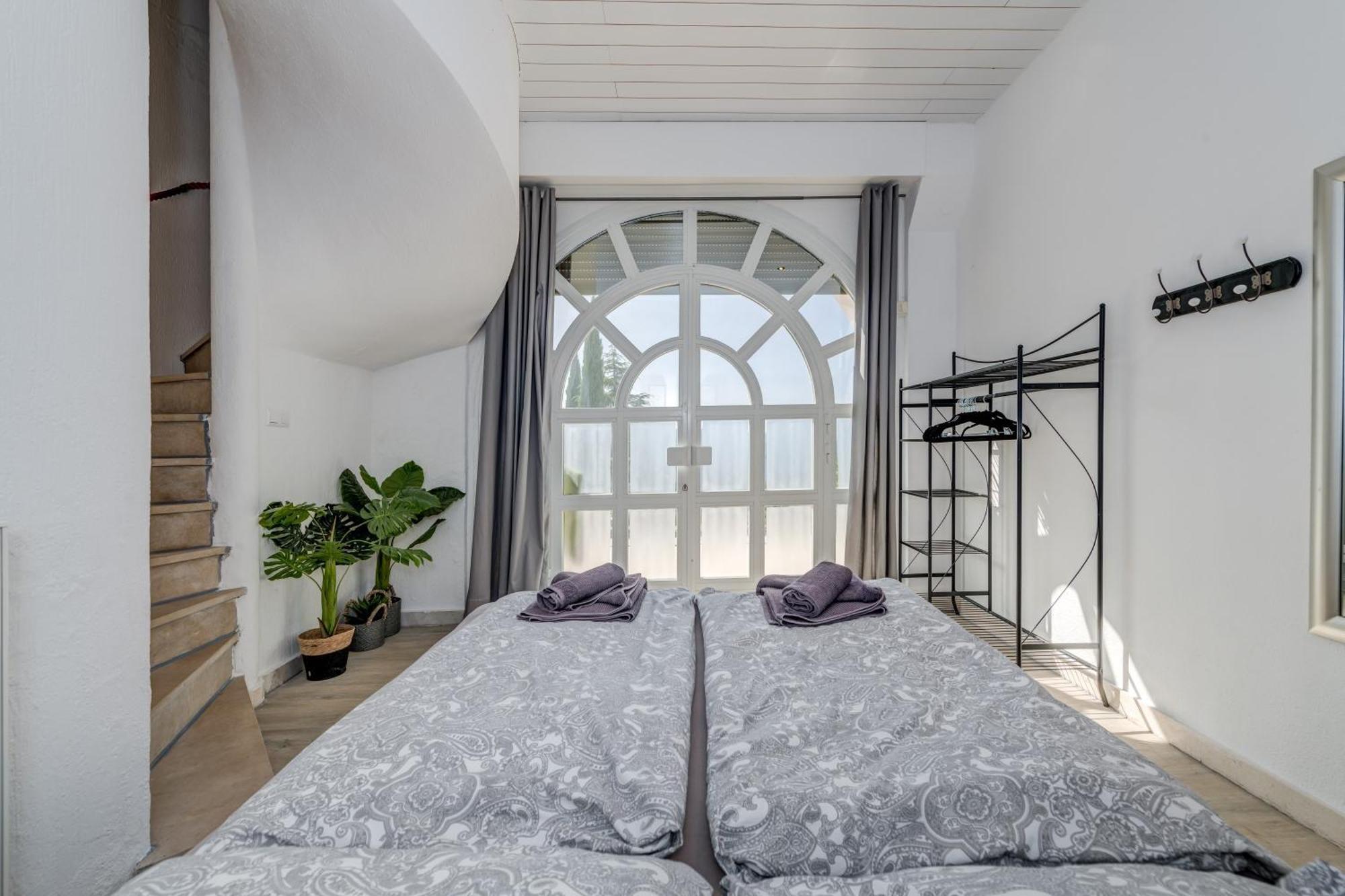 Apartments With Pool Vrdoljak Omiš Chambre photo