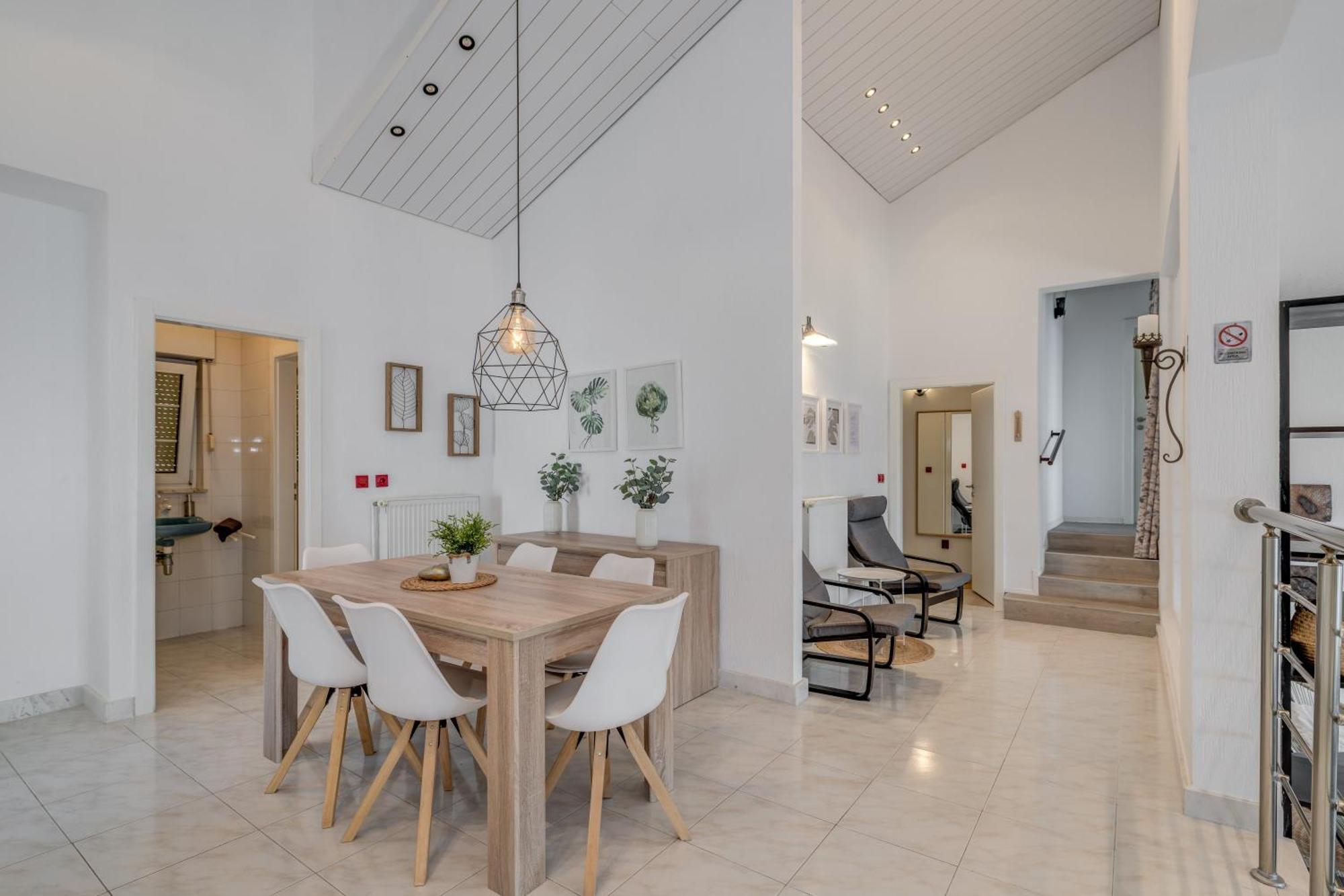 Apartments With Pool Vrdoljak Omiš Chambre photo