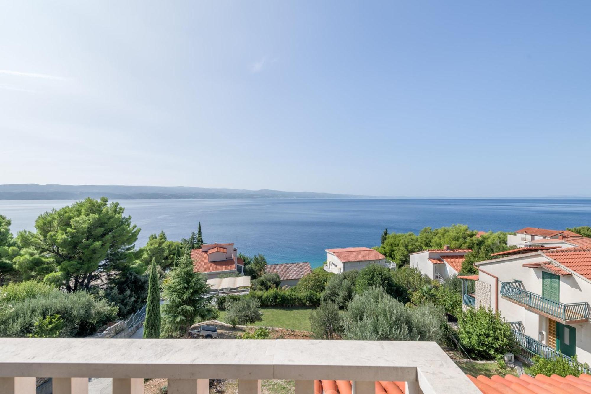 Apartments With Pool Vrdoljak Omiš Chambre photo