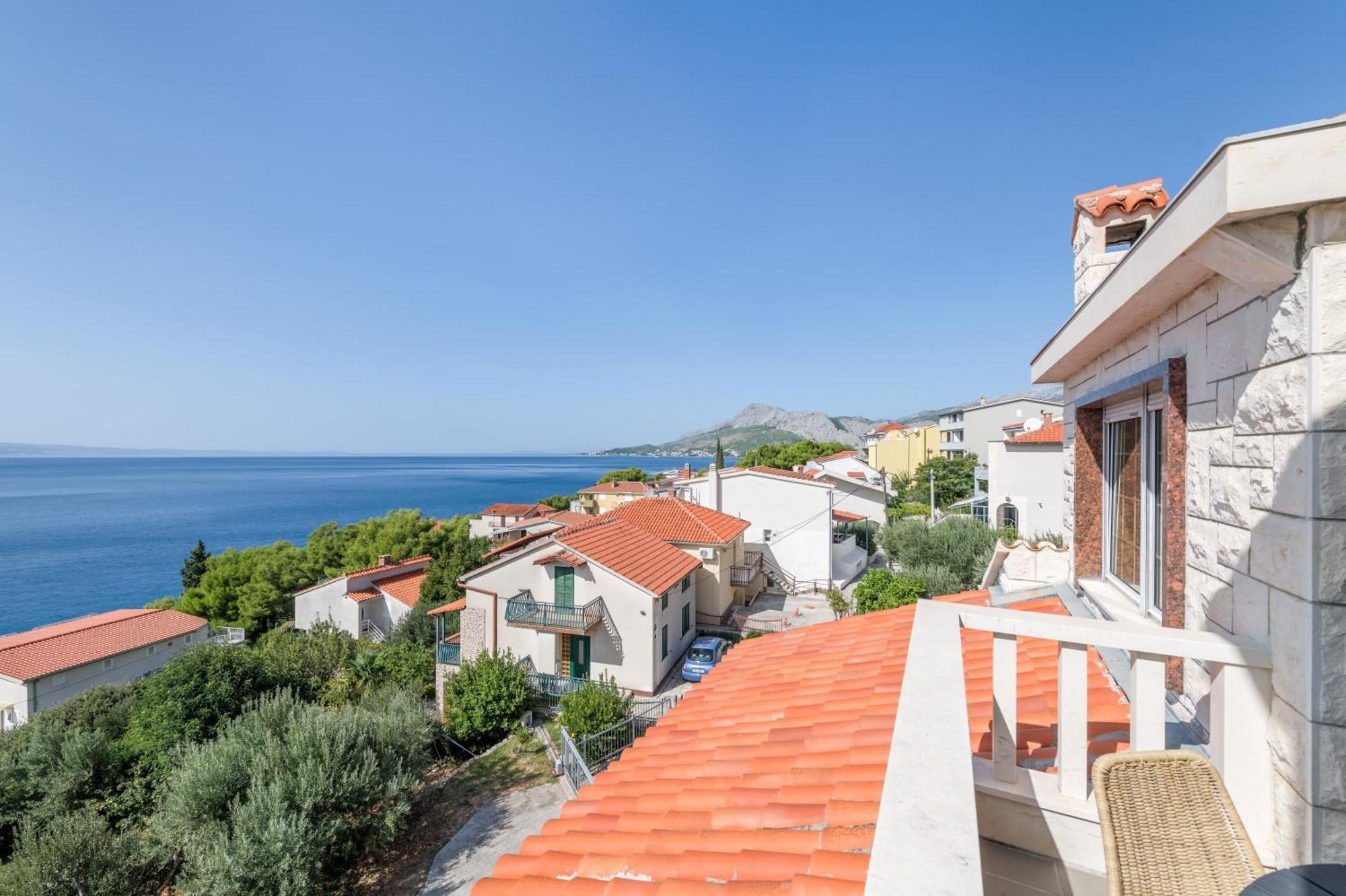 Apartments With Pool Vrdoljak Omiš Chambre photo